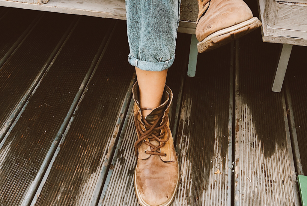 clean-brown-leather-shoes clean brown leather shoes